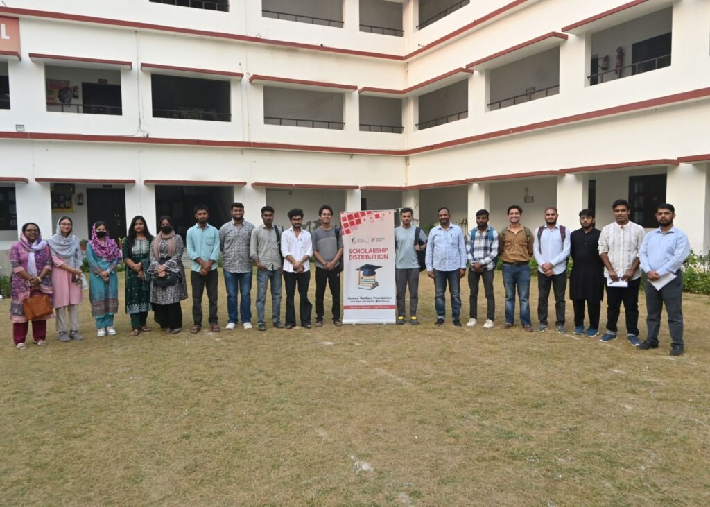 Human Welfare Foundation Distributes Scholarships to Over 100 Students in Delhi
